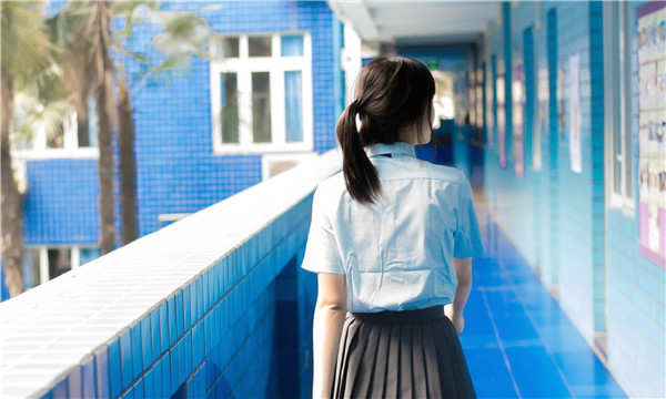 西双版纳如何找到一个可以帮助我生孩子的女人？